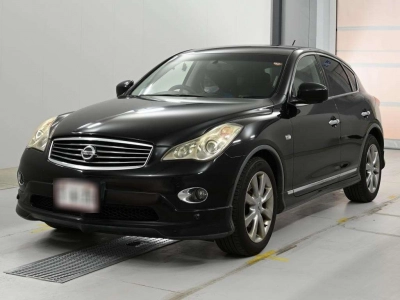 NISSAN SKYLINE CROSSOVER