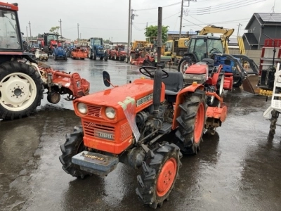 KUBOTA KUBOTA