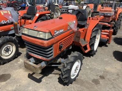 KUBOTA KUBOTA