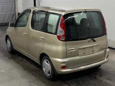 TOYOTA FUN CARGO