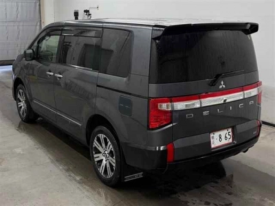 MITSUBISHI DELICA D:5