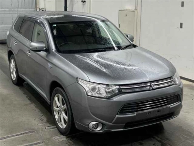 MITSUBISHI OUTLANDER PHEV