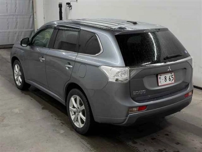 MITSUBISHI OUTLANDER PHEV