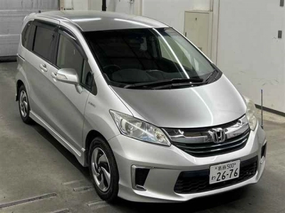 HONDA FREED HYBRID