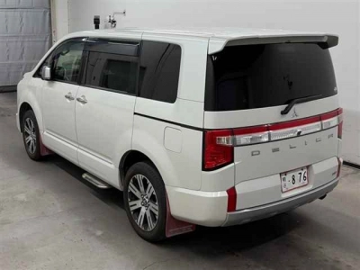 MITSUBISHI DELICA D:5