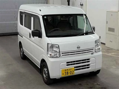 NISSAN NV100 CLIPPER
