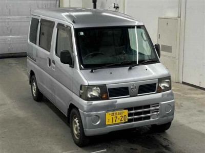 NISSAN CLIPPER VAN