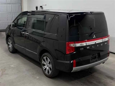 MITSUBISHI DELICA D:5