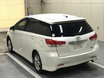 TOYOTA WISH
