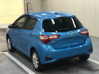 TOYOTA VITZ