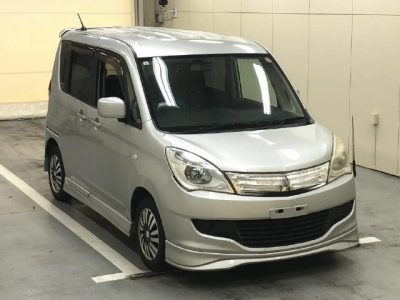 MITSUBISHI DELICA D:2