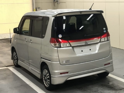 MITSUBISHI DELICA D:2