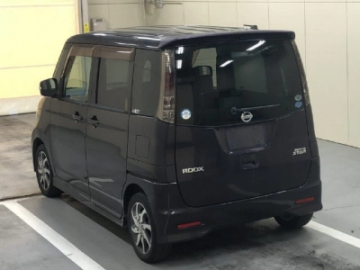 NISSAN ROOX