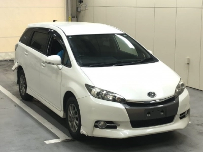 TOYOTA WISH