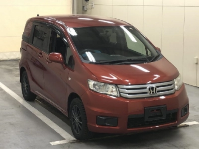HONDA FREED SPIKE