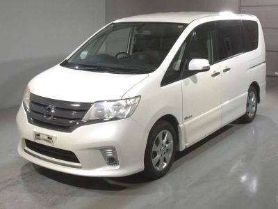 NISSAN SERENA