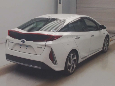 TOYOTA PRIUS PHV