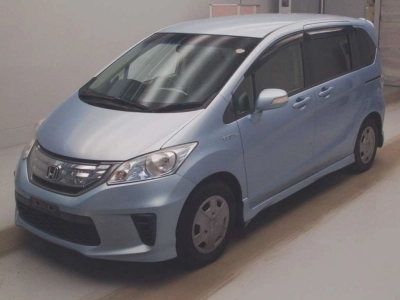 HONDA FREED HYBRID