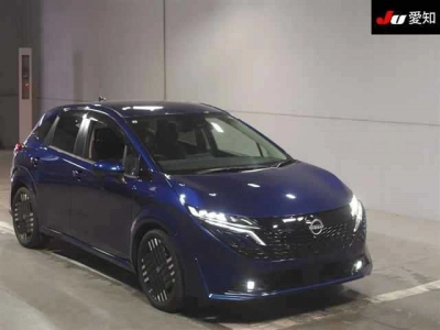 NISSAN AURA