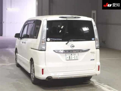 NISSAN SERENA