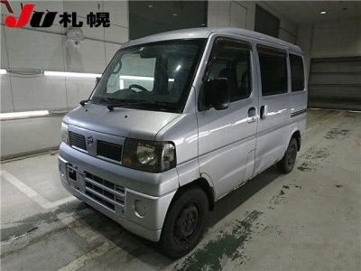 NISSAN CLIPPER VAN