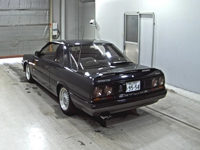 NISSAN SKYLINE