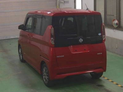 NISSAN ROOX