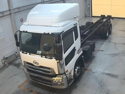 NISSAN UD