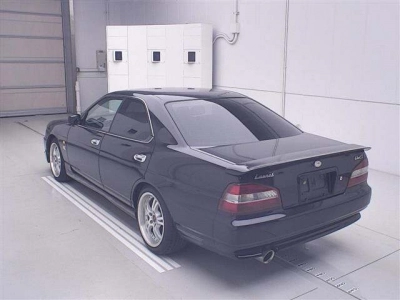 NISSAN LAUREL