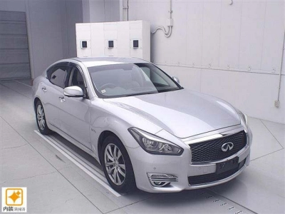NISSAN FUGA