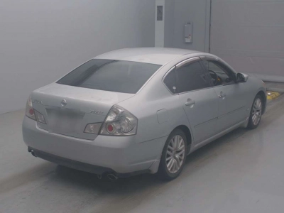 NISSAN FUGA