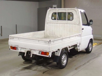 NISSAN CLIPPER TRUCK