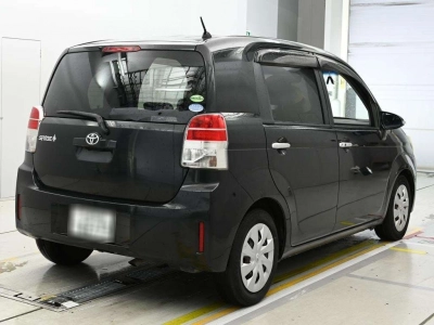 TOYOTA SPADE
