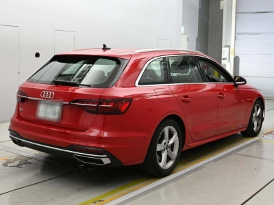 AUDI A4 AVANTE
