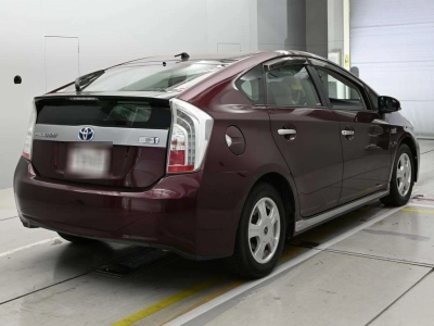 TOYOTA PRIUS PHV