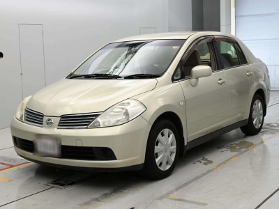 NISSAN TIIDA LATIO