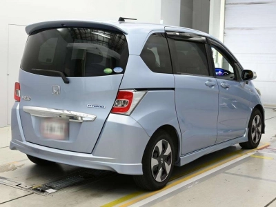 HONDA FREED HYBRID