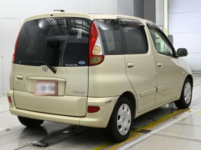 TOYOTA FUN CARGO