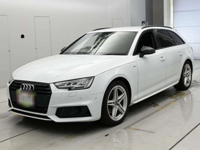 AUDI A4 AVANTE