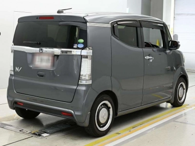 HONDA N-BOX SLASH