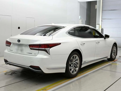 LEXUS LS