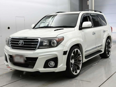 TOYOTA LAND CRUISER
