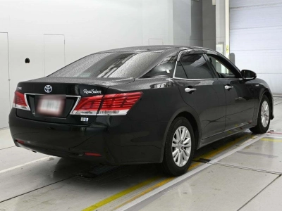 TOYOTA CROWN HYBRID