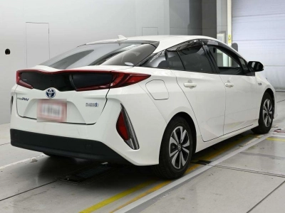 TOYOTA PRIUS PHV