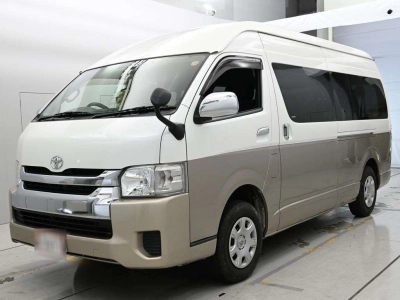 TOYOTA HIACE WAGON