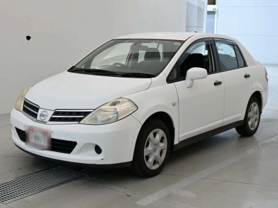 NISSAN TIIDA LATIO
