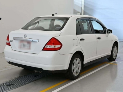 NISSAN TIIDA LATIO