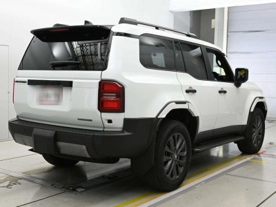 TOYOTA LAND CRUISER 250