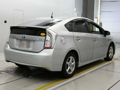 TOYOTA PRIUS PHV