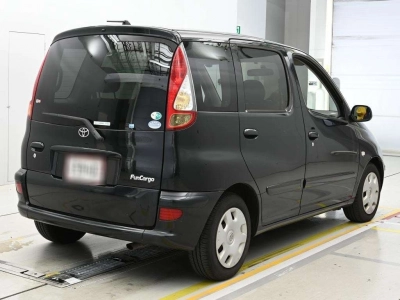 TOYOTA FUN CARGO